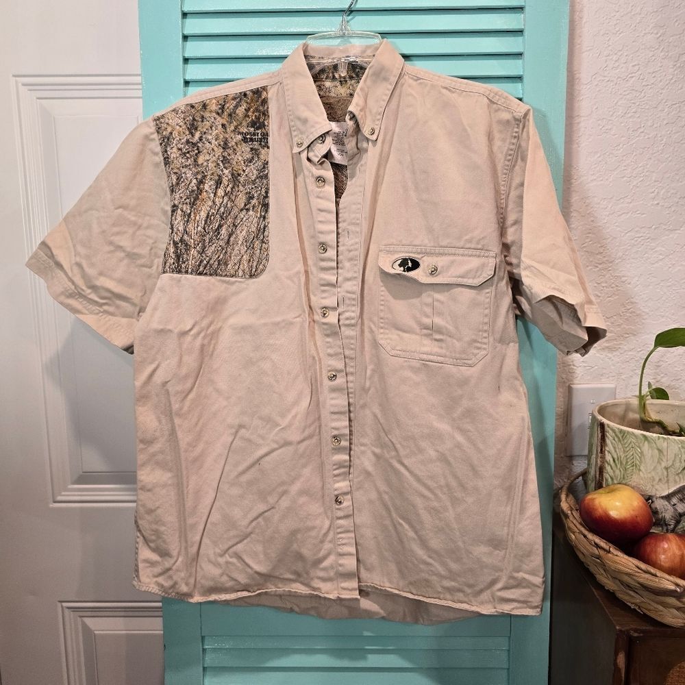 Tan Casual Button Down Shirt with Contemporary Style